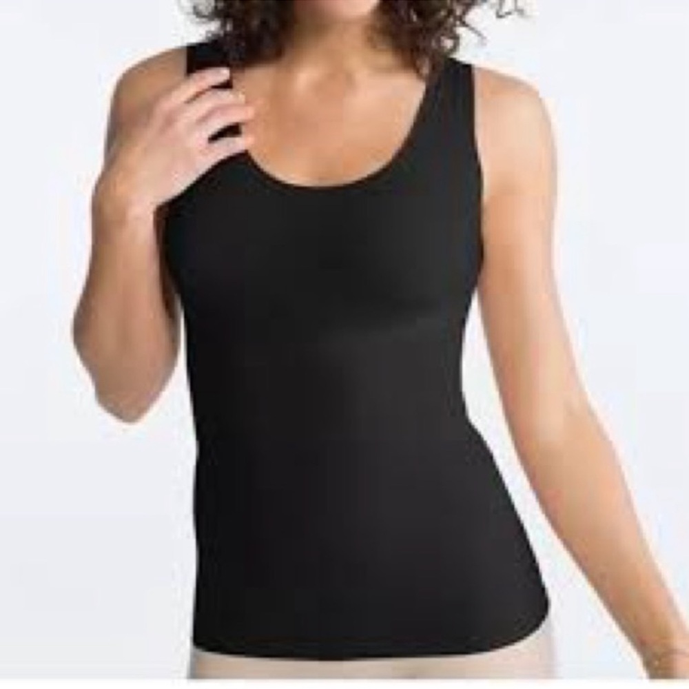 Spanx Better Base Scoop Neck Cami Tank Top in Black. Women's‎ Medium.
